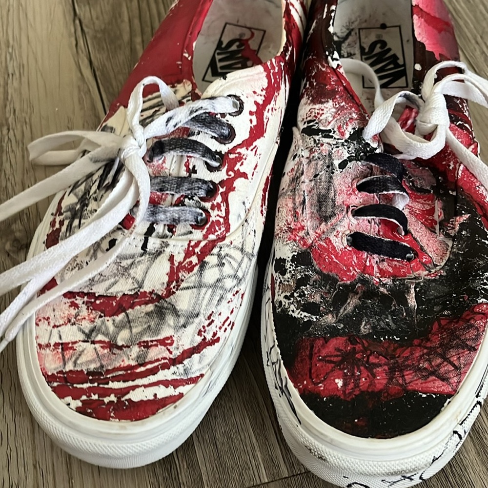 Vans  Halloween very unique custom shoes size 10.5 Man off the wall, Halloween - Picture 5 of 11